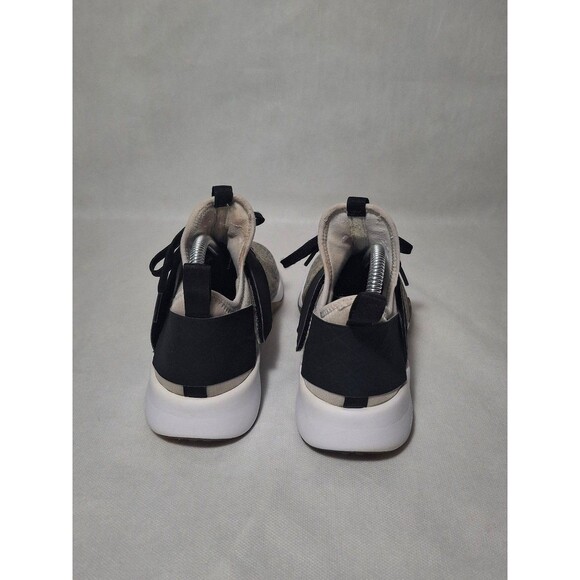 Nike Air Zoom Strong Running Shoes Women's 8 Black White Gray Workout Walking - Picture 4 of 7